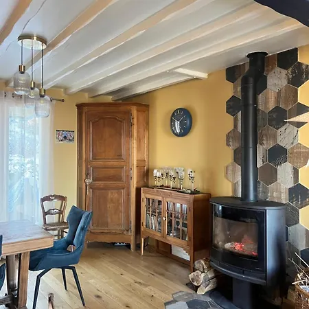 Chez Karine Et Fred Holiday home *